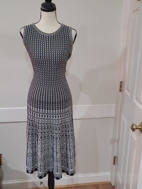 ZoZo Sleeveless Black and White Patterned Knit Midi Dress - Size XL